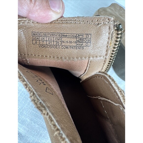 Vionic Ankle Zip Boots Tassel Women’s 9 Madeline Wheat Suede Weather Resist - Picture 13 of 15